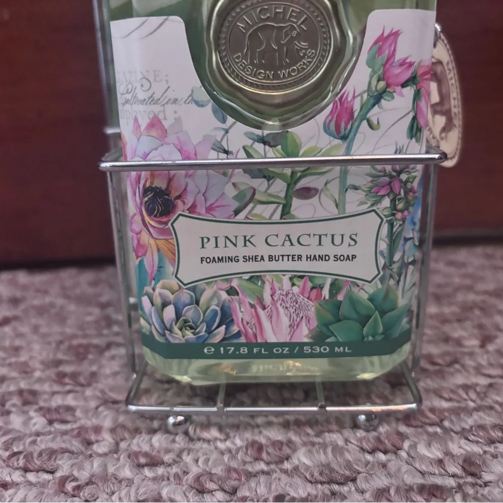 Michel Hand Soap & Matching Napkins - Picture 3 of 4